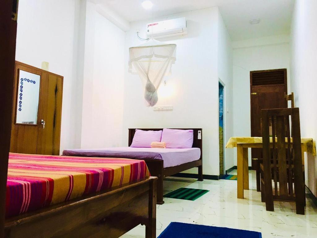 Green Jade Inn Мирисса Экстерьер фото