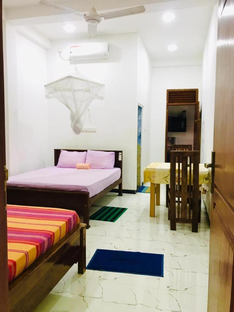 Green Jade Inn Мирисса Экстерьер фото