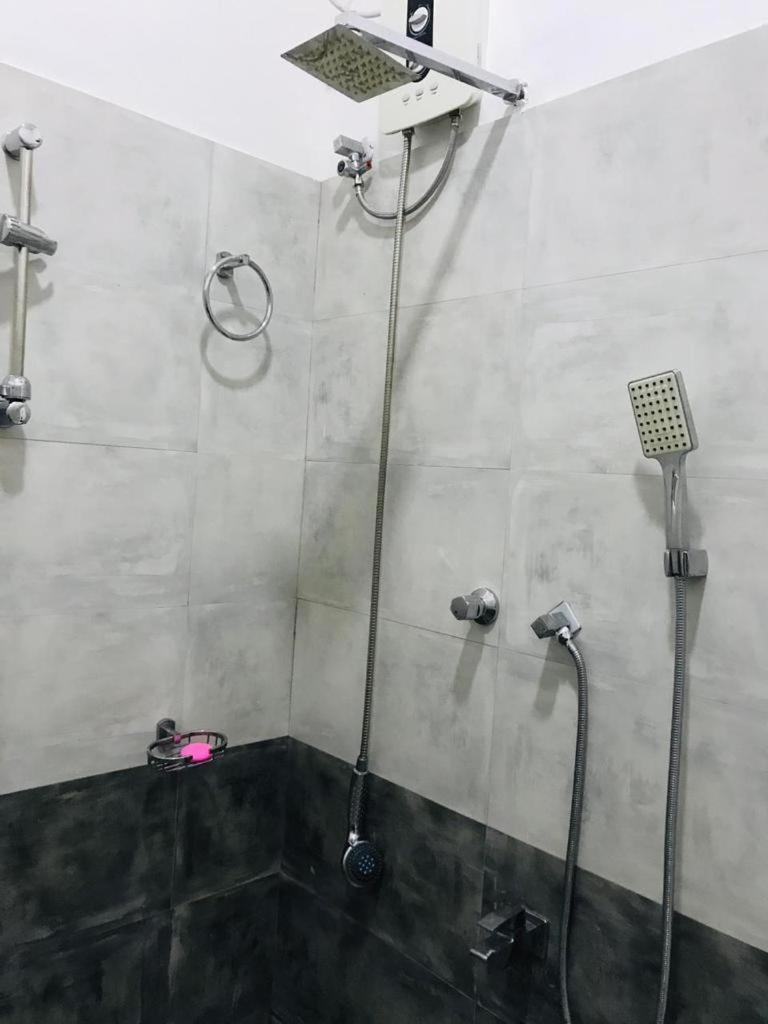 Green Jade Inn Мирисса Экстерьер фото