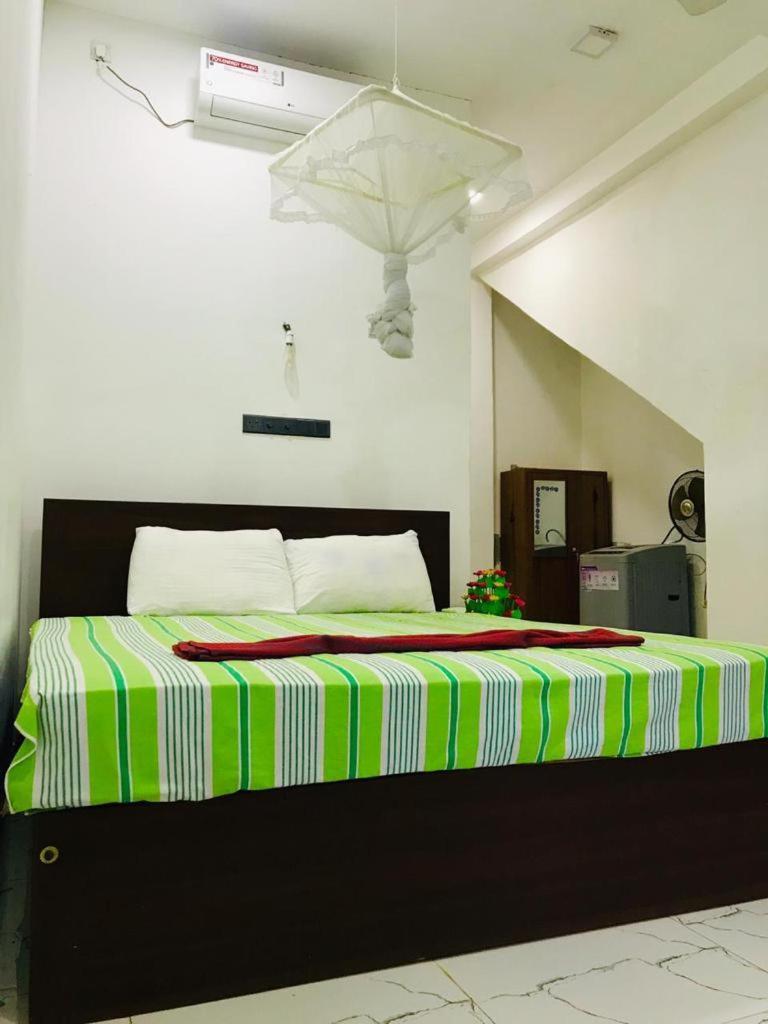 Green Jade Inn Мирисса Экстерьер фото